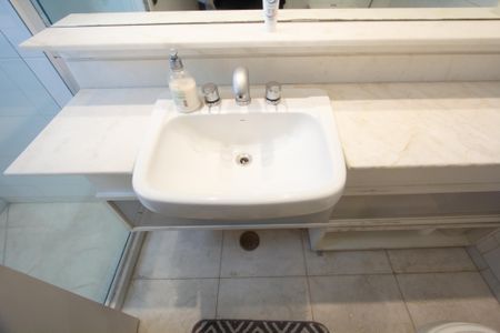 Apartamento à venda com 275m², 3 quartos e 4 vagasBanheiro da Suíte 1