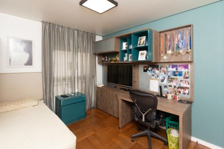 Apartamento à venda com 275m², 3 quartos e 4 vagasSuíte 2