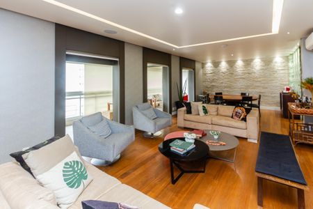 Apartamento à venda com 275m², 3 quartos e 4 vagasSala