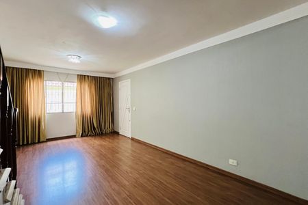 Casa à venda com 125m², 2 quartos e 3 vagas Casa à venda com 125m², 2 quartos e 3 vagasSala