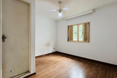 Casa à venda com 125m², 2 quartos e 3 vagas Casa à venda com 125m², 2 quartos e 3 vagasSuíte