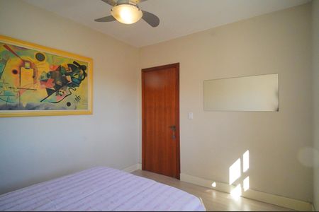 Casa à venda com 200m², 3 quartos e 2 vagasQuarto 1