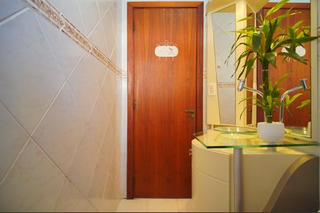 Casa à venda com 200m², 3 quartos e 2 vagasBanheiro