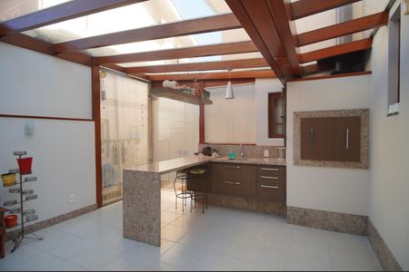 Casa à venda com 200m², 3 quartos e 2 vagasEspaço Gourmet