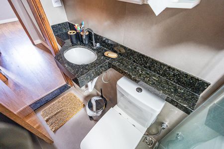 Apartamento à venda com 71m², 3 quartos e 1 vaga Apartamento à venda com 71m², 3 quartos e 1 vagaBanheiro