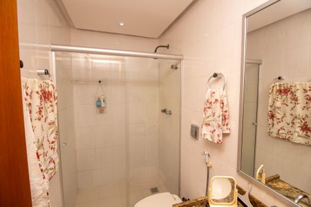 Apartamento à venda com 136m², 3 quartos e 3 vagasBanheiro social