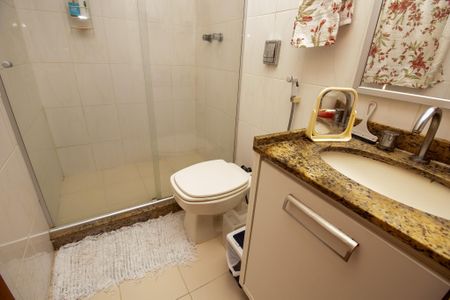 Apartamento à venda com 136m², 3 quartos e 3 vagasBanheiro social