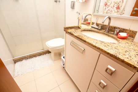 Apartamento à venda com 136m², 3 quartos e 3 vagasBanheiro social