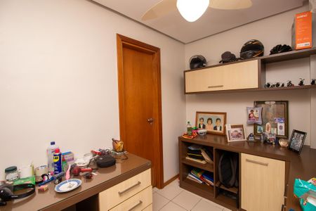 Apartamento à venda com 136m², 3 quartos e 3 vagasQuarto de Serviço