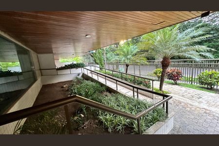 Apartamento à venda com 136m², 3 quartos e 3 vagasÁrea externa