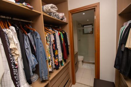 Apartamento à venda com 136m², 3 quartos e 3 vagasCloset Suíte