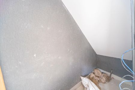 Casa à venda com 110m², 2 quartos e 2 vagas Casa à venda com 110m², 2 quartos e 2 vagasÁrea Para banheiro da garagem