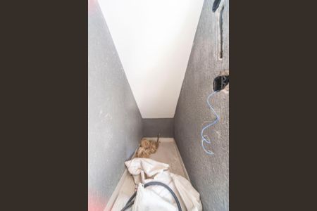 Casa à venda com 110m², 2 quartos e 2 vagas Casa à venda com 110m², 2 quartos e 2 vagasÁrea Para banheiro da garagem