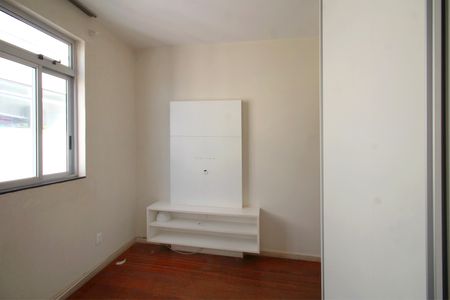 Apartamento à venda com 241m², 5 quartos e 4 vagasQuarto 2