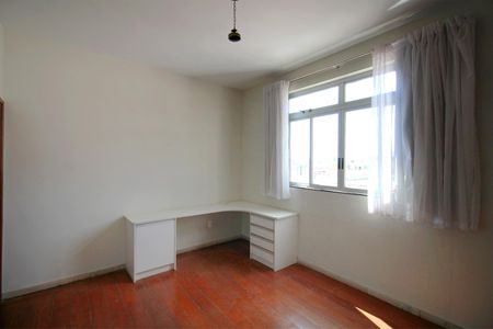 Apartamento à venda com 241m², 5 quartos e 4 vagasSuite