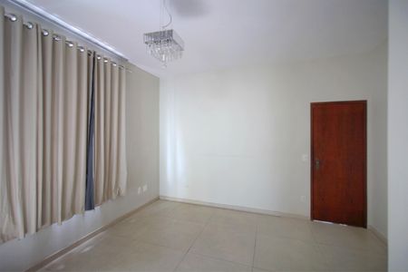 Apartamento à venda com 241m², 5 quartos e 4 vagasSala de Jantar