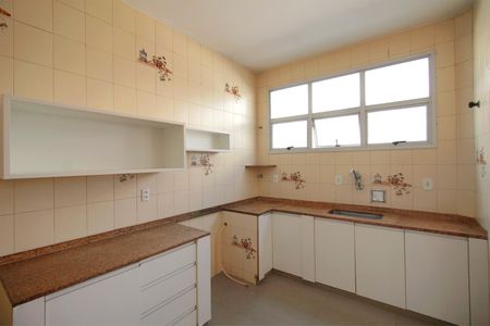 Apartamento à venda com 241m², 5 quartos e 4 vagasCozinha
