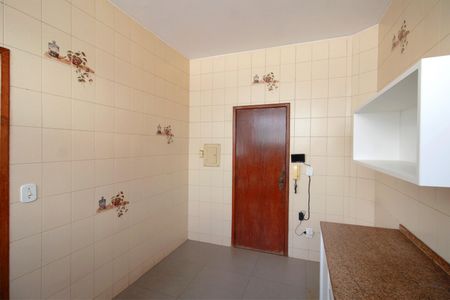 Apartamento à venda com 241m², 5 quartos e 4 vagasCozinha
