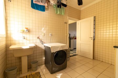 Casa de condomínio para alugar com 400m², 3 quartos e 4 vagas Casa de condomínio para alugar com 400m², 3 quartos e 4 vagasÁrea de Serviço