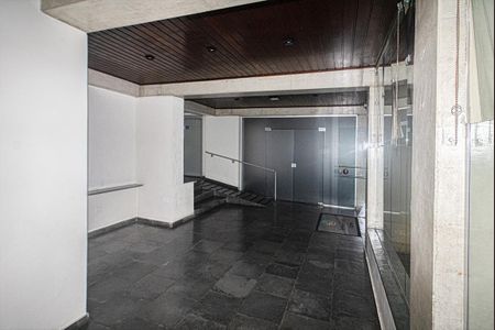 Apartamento à venda com 65m², 2 quartos e 1 vaga Apartamento à venda com 65m², 2 quartos e 1 vagaHall