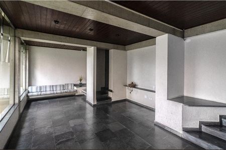 Apartamento à venda com 65m², 2 quartos e 1 vaga Apartamento à venda com 65m², 2 quartos e 1 vagaHall