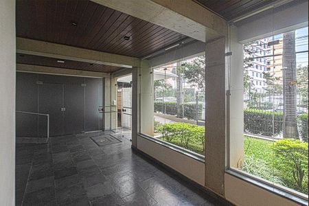 Apartamento à venda com 65m², 2 quartos e 1 vaga Apartamento à venda com 65m², 2 quartos e 1 vagaHall