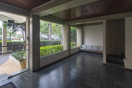 Apartamento à venda com 65m², 2 quartos e 1 vaga Apartamento à venda com 65m², 2 quartos e 1 vagaHall