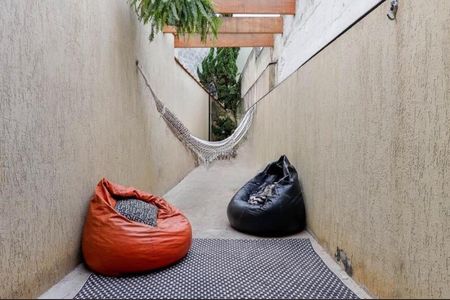 Casa à venda com 250m², 3 quartos e 2 vagasFoto 01