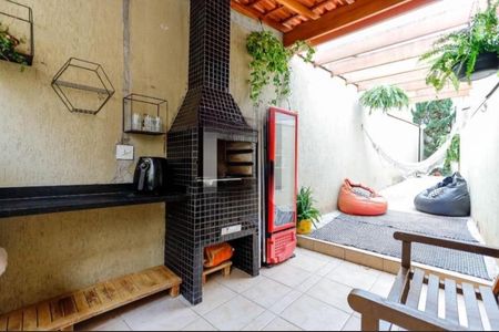 Casa à venda com 250m², 3 quartos e 2 vagasFoto 03