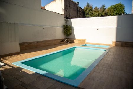 Apartamento à venda com 67m², 2 quartos e 1 vagaÁrea comum - Piscina