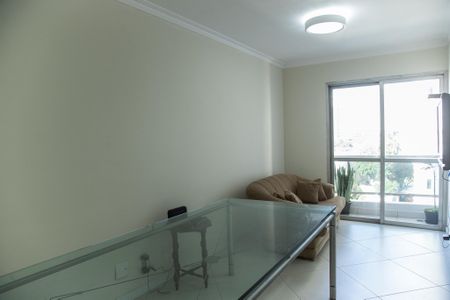 Apartamento à venda com 67m², 2 quartos e 1 vagaSala