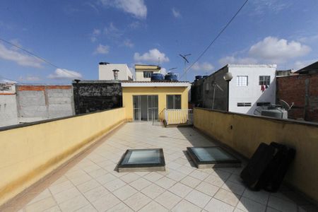 Casa à venda com 400m², 3 quartos e 2 vagas Casa à venda com 400m², 3 quartos e 2 vagasTerraço