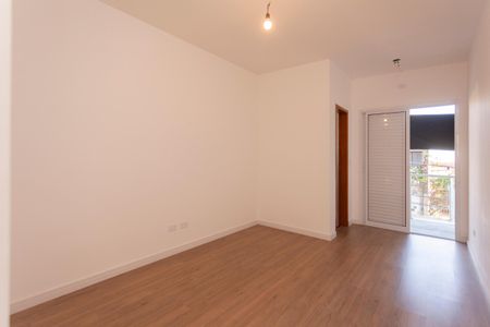 Casa à venda com 141m², 3 quartos e 2 vagasSuíte