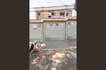 Casa à venda com 141m², 3 quartos e 2 vagasFachada