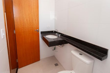 Casa à venda com 141m², 3 quartos e 2 vagasBanheiro da Suíte