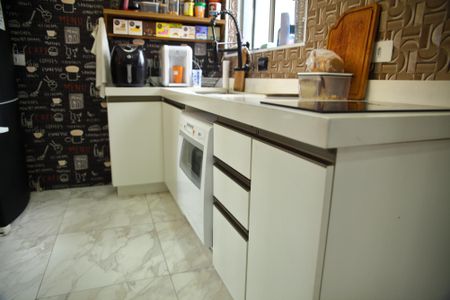 Apartamento à venda com 106m², 2 quartos e 2 vagasCozinha - Armários