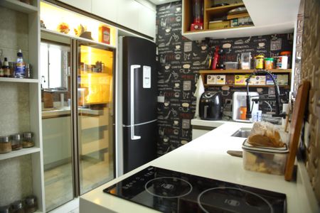 Apartamento à venda com 106m², 2 quartos e 2 vagasCozinha