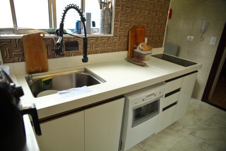 Apartamento à venda com 106m², 2 quartos e 2 vagasCozinha