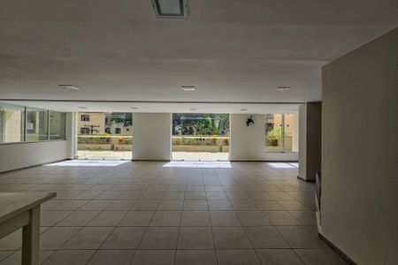 Apartamento à venda com 93m², 3 quartos e 2 vagasÁrea comum - Salão de festas