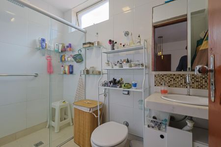 Apartamento à venda com 93m², 3 quartos e 2 vagasBanheiro da Suíte