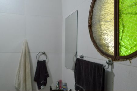 Casa à venda com 103m², 3 quartos e 1 vaga Casa à venda com 103m², 3 quartos e 1 vagaBanheiro