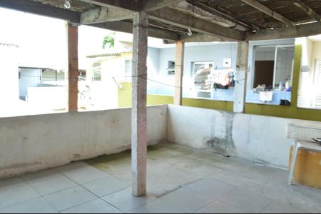 Casa à venda com 103m², 3 quartos e 1 vaga Casa à venda com 103m², 3 quartos e 1 vagaTerraço
