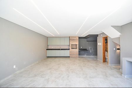 Casa à venda com 156m², 3 quartos e 4 vagasChurrasqueira