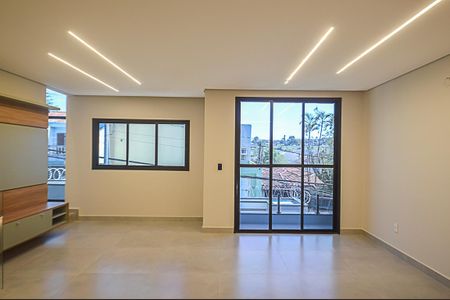 Casa à venda com 156m², 3 quartos e 4 vagasSala/Cozinha