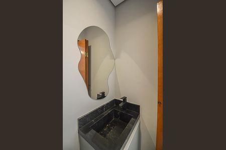 Casa à venda com 156m², 3 quartos e 4 vagasBanheiro de serviço