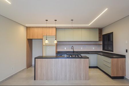 Casa à venda com 156m², 3 quartos e 4 vagasSala/Cozinha