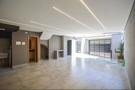 Casa à venda com 156m², 3 quartos e 4 vagasGaragem