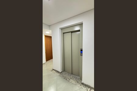 Apartamento à venda com 50m², 2 quartos e 1 vagaElevador