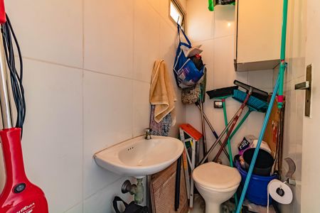 Apartamento à venda com 58m², 3 quartos e 1 vaga Apartamento à venda com 58m², 3 quartos e 1 vagaBanheiro de Serviço