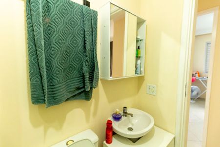 Apartamento à venda com 64m², 3 quartos e 1 vaga Apartamento à venda com 64m², 3 quartos e 1 vagaBanheiro